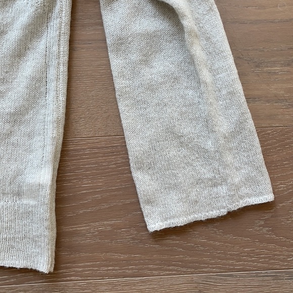 Off White Sweater - Picture 3 of 5